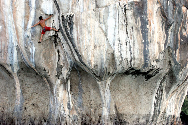 deep water solo climb thailand